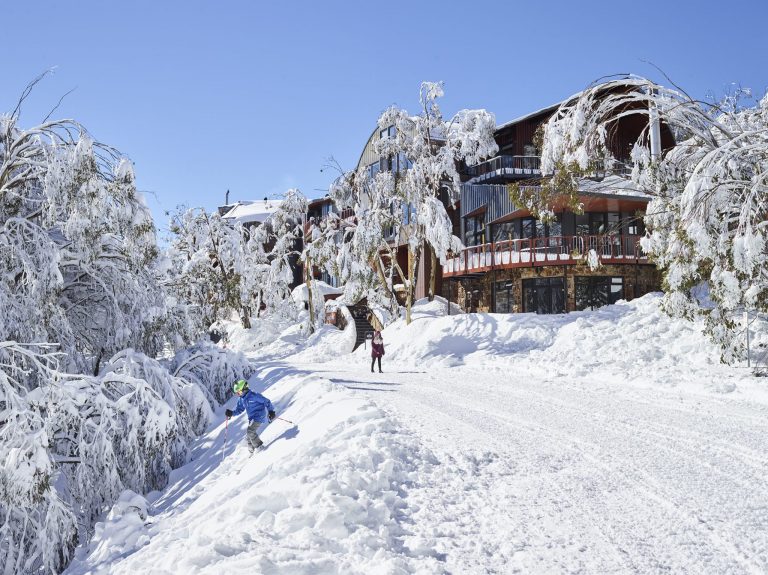 Astra exterior ski-in ski-out - Traverse Alpine Group